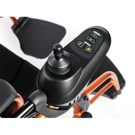 Sedia a rotelle carrozzina con joystick elettrica pieghevole con ruote posteriori 56 cm e corrimano ad autospinta Yuwell D130AL