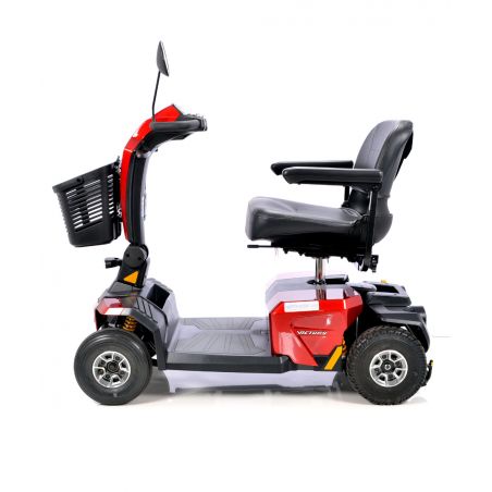 Scooter elettrico prezzo in offerta per disabili anziani non autosufficienti 4 ruote Victory 10 LX Pride autonomia circa 26 Km